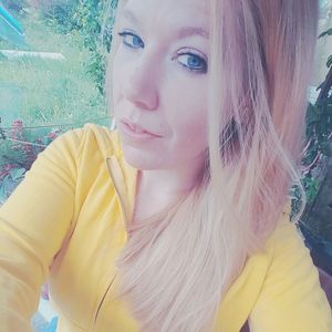 Meet your Posher, Taralynn